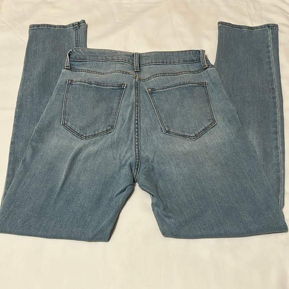 Old Navy High Rise Wow Straight Jeans - Picture 2 of 3